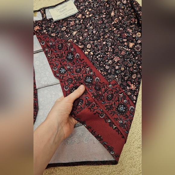 Lantern Sleeve Floral Shirt - Picture 3 of 5